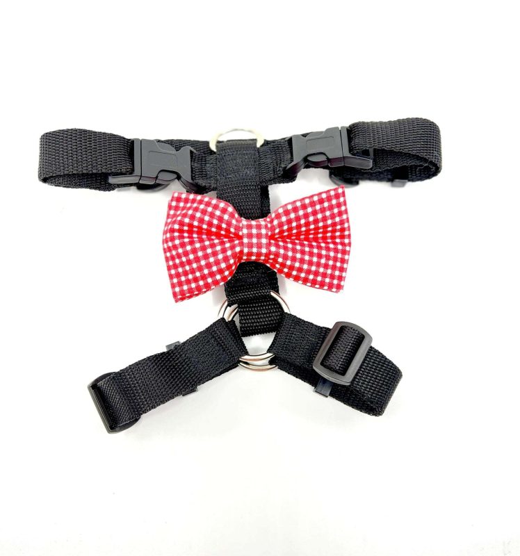 Muszka mocowana do szelek